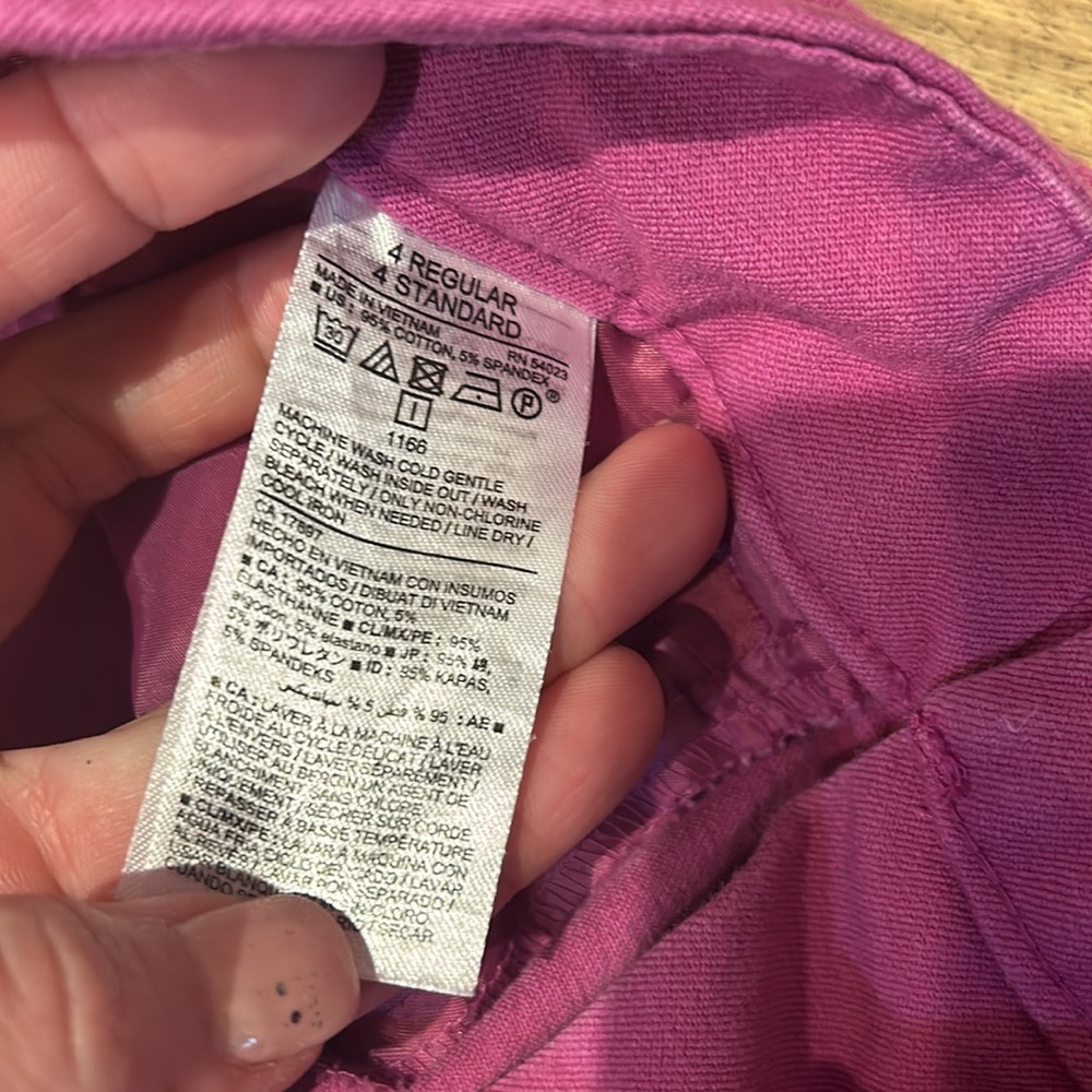 Old Navy pixie pants - Picture 3 of 7
